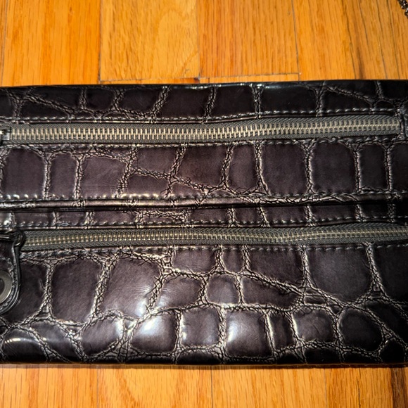 Aldo Black Crocodile Pattern Clutch Bag - Picture 2 of 7